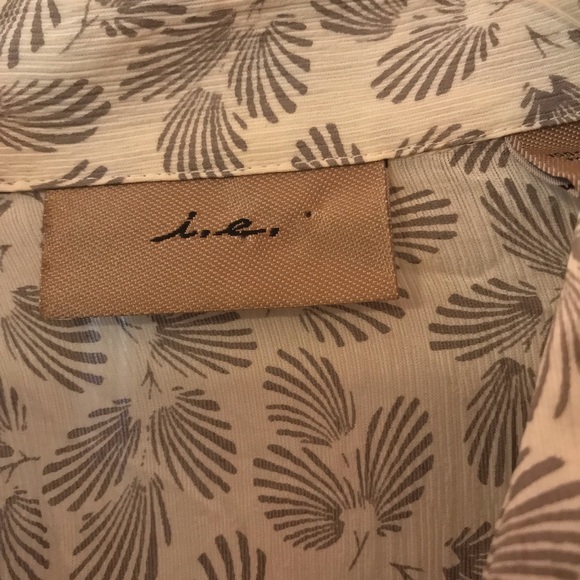 i.e. 100% Silk Sheer Button Down Blouse - Picture 4 of 9